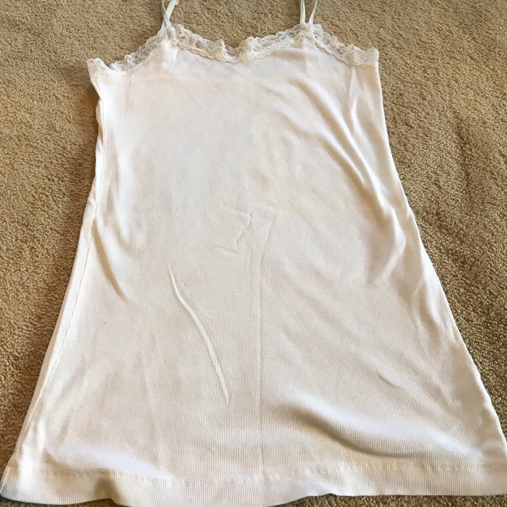 🛍🛍🛍WHITE LACY TANK TOP🛍🛍🛍